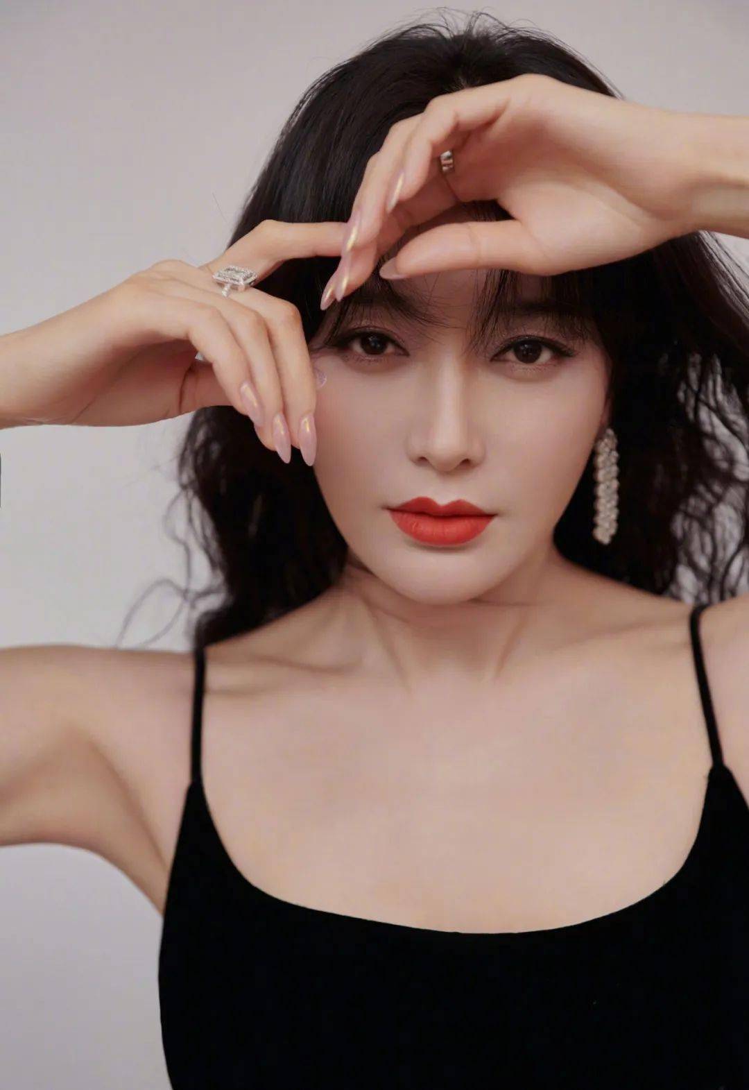 《废物皇子,开局娶了第一女将》全集小说推荐