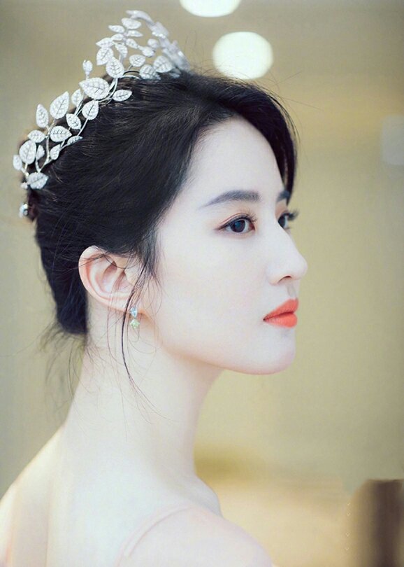 《济世,未必只有站在光下李夏姚景瑜在线》优秀文集