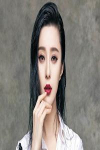 《穿越后，她带着空间去逃荒柳潇云柳潇珠》畅销巨著