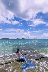 《全星际：帅气兽人排着队求我摸》长篇小说