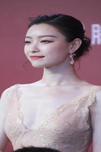 《激活系统后，我成了超级富豪》高质量小说